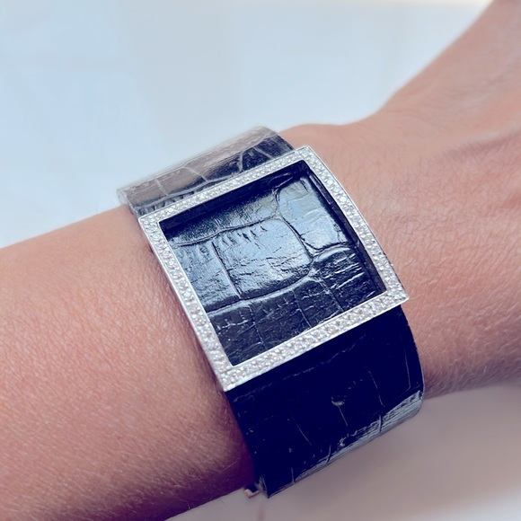 EXTREMELY RARE AARON BASHA 14k gold and diamond bracelet. - Picture 9 of 9